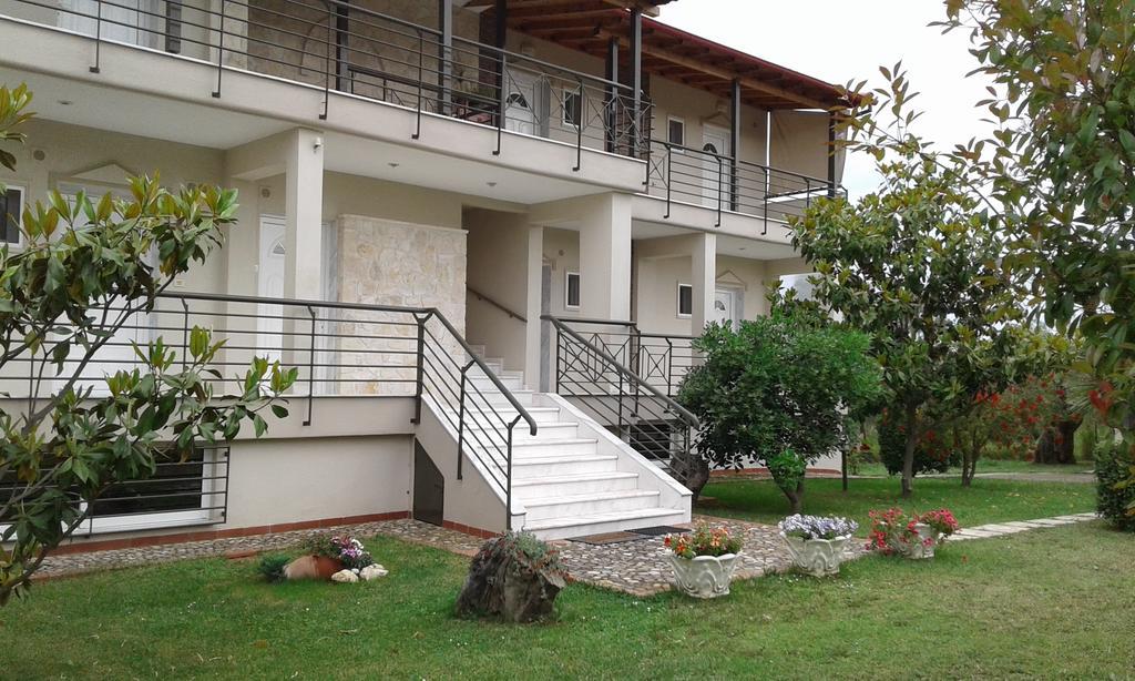 Pansion Argo Apartment Nea Moudania Luaran gambar